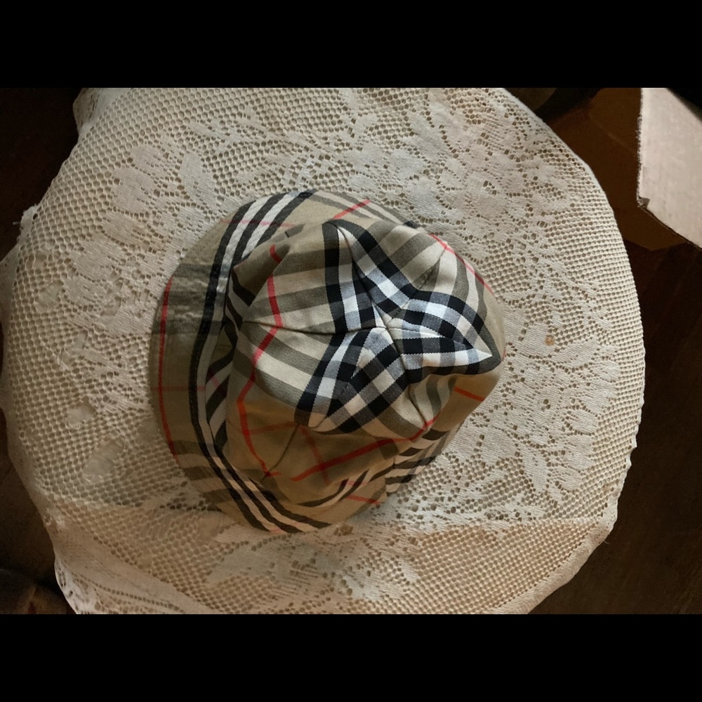 Burberry bucket vintage hat